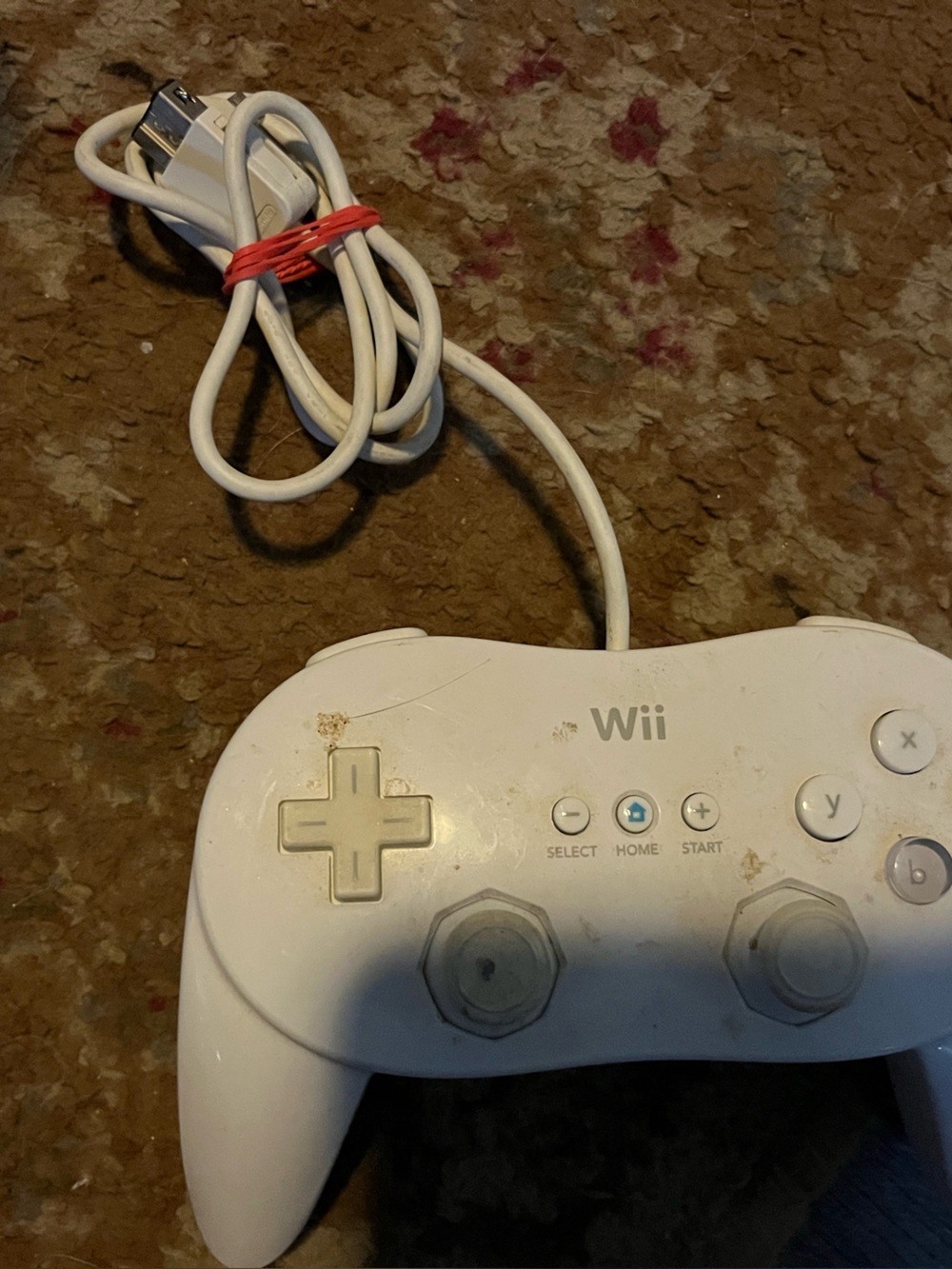 Official Nintendo Wii Classic Controller Pro - White (Wii / Wii U Compatible)